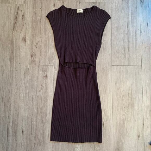 Aritzia Dresses & Skirts - Aritzia Wilfred Dress Size S